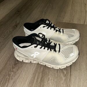 On Running cloudtec helion sneakers